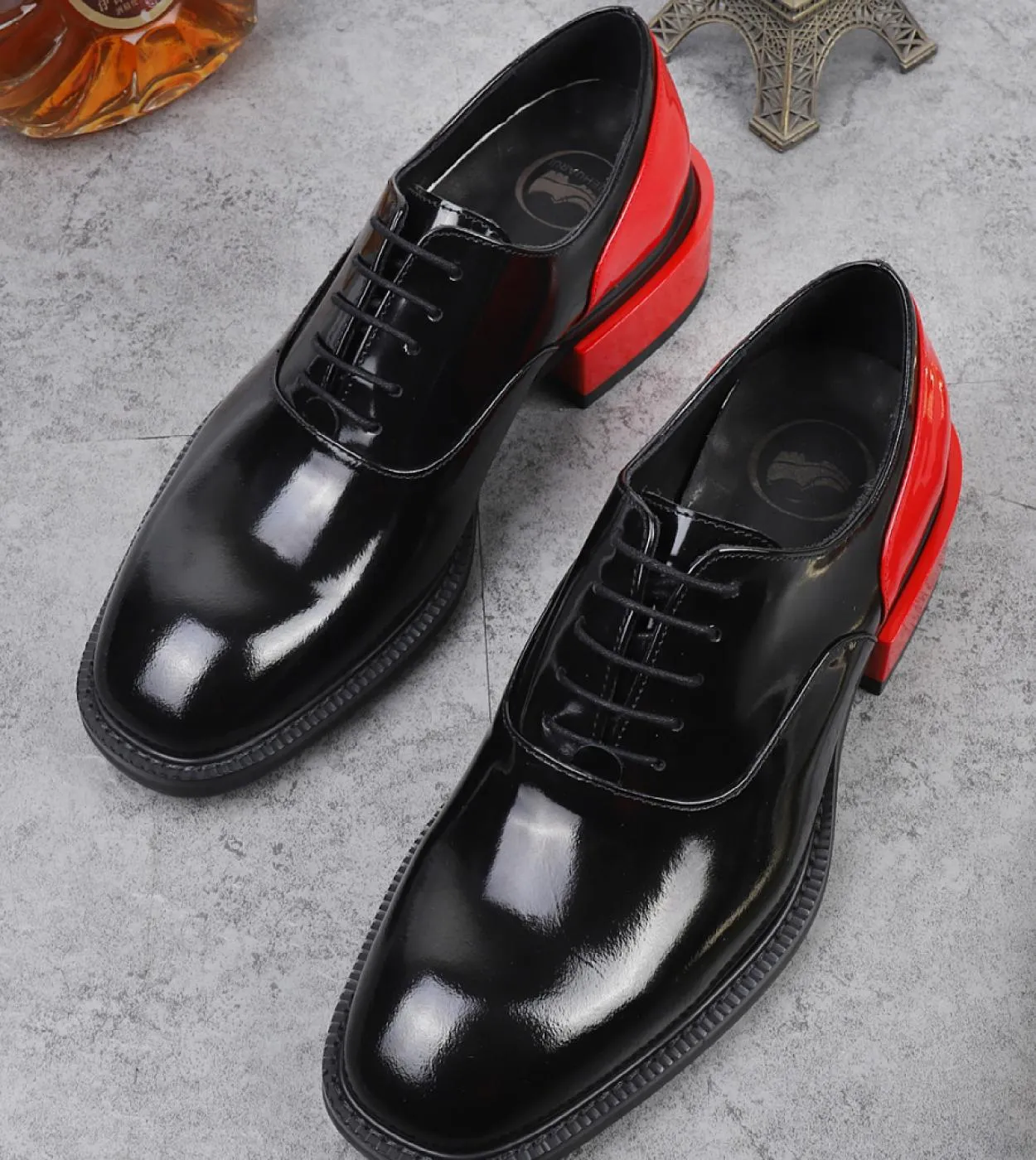 Scarpe da passerella da uomo con punta quadrata Scarpe da cerimonia da uomo retrò Scarpe da cerimonia da uomo con suola spessa S